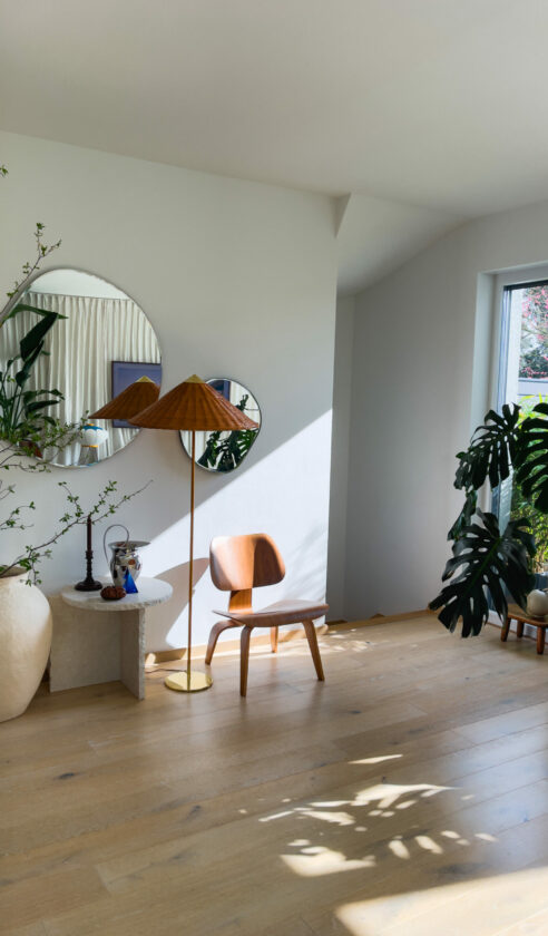 THE MID CENTURY HOT SEAT